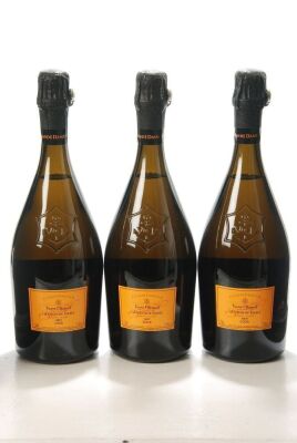 Champagne Veuve Clicquot La Grande Dame 2006 3bts IN BOND