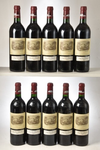 Chateau Lafite-Rothschild 1996 Pauillac 10 bts in open OWC